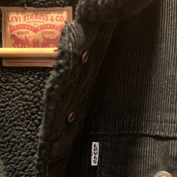 Corduroy Levi’s Black Jacket - Picture 4 of 6